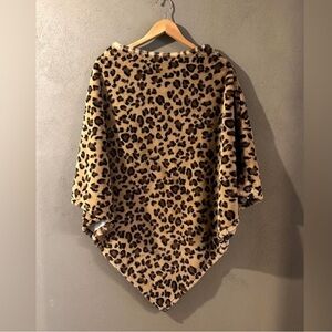 L.I.B New York Leopard Print Women's Poncho